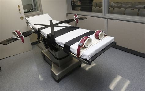 Alabama sets execution as state resumes lethal injections